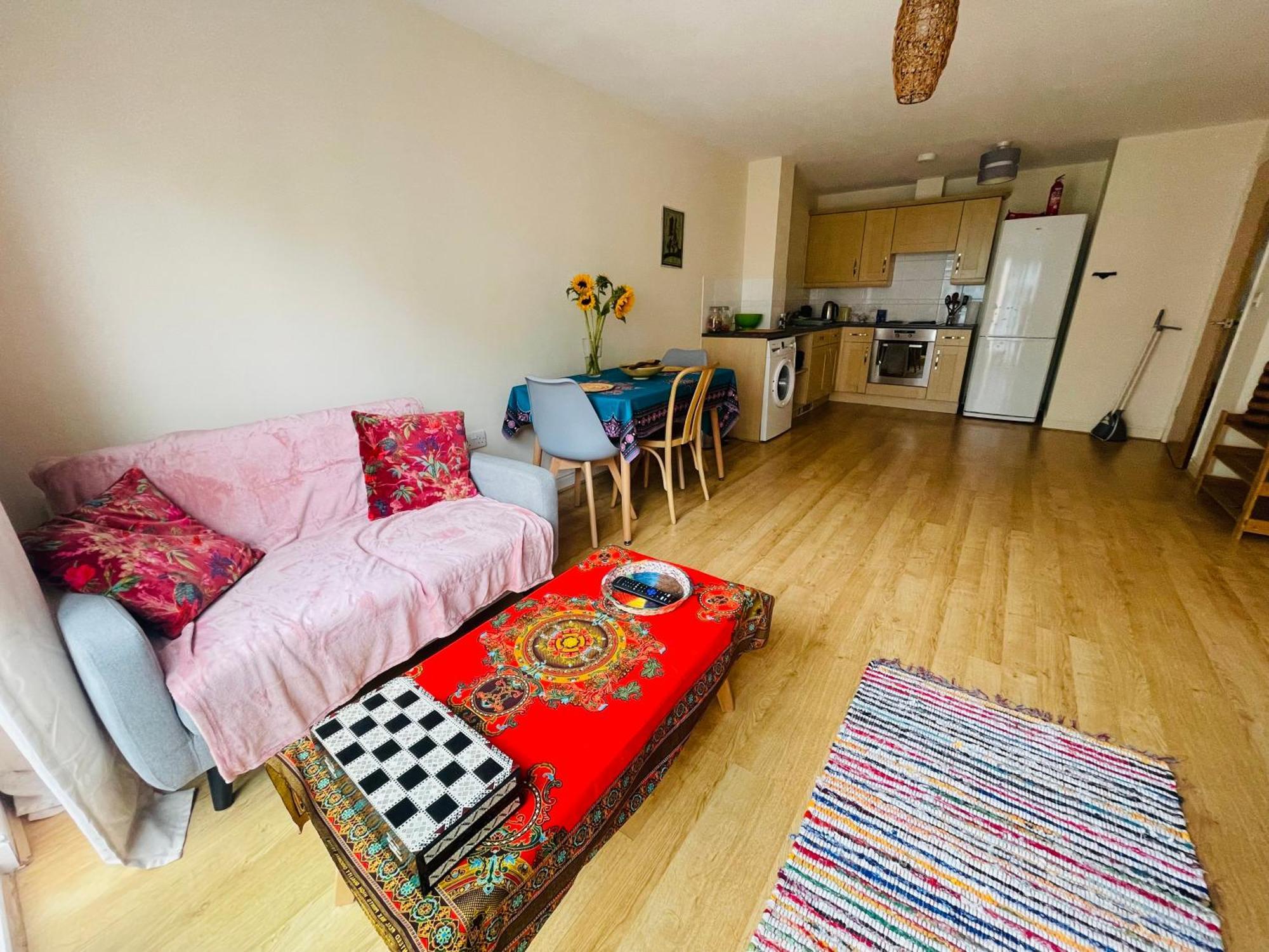 Bright Fun Relaxing Apartment In The Heart Of אפסום מראה חיצוני תמונה